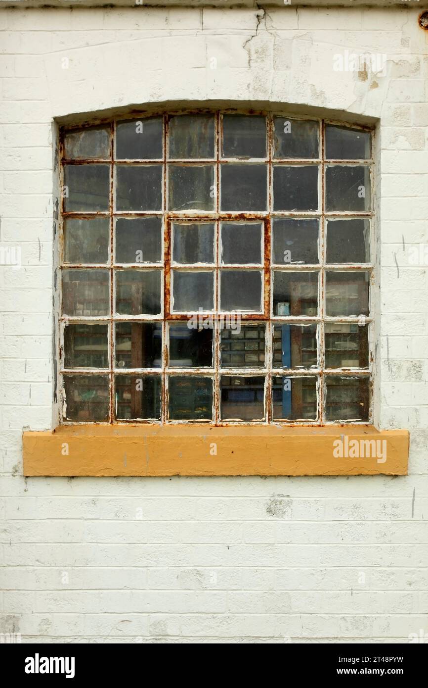 Industrial frame hi-res stock photography and images - Alamy
