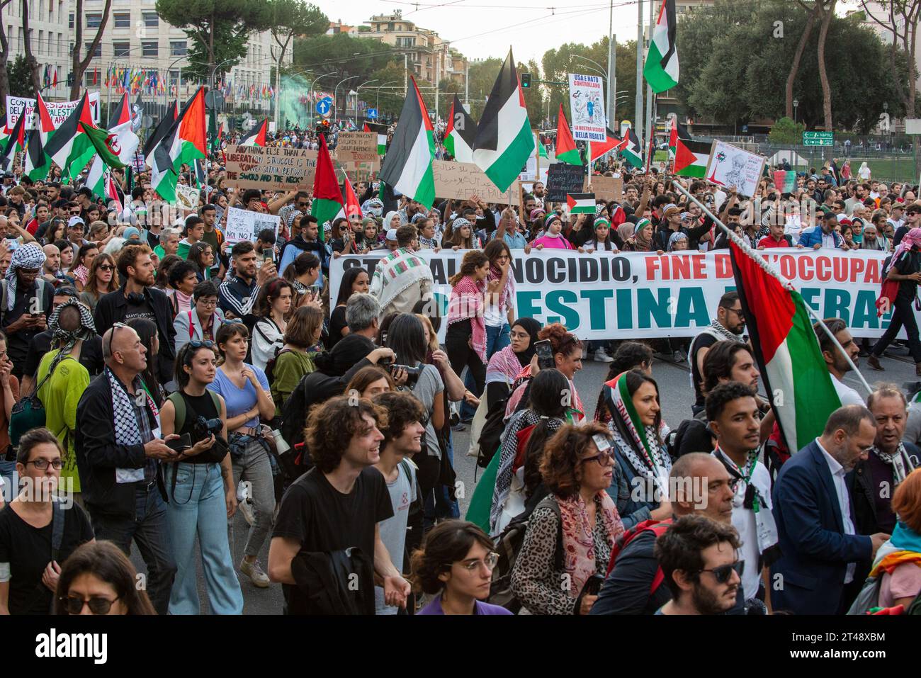 October 28, 2023 - Rome, Italy: Thousands march in Rome demanding peace in Palestine. © Andrea Sabbadini Stock Photo