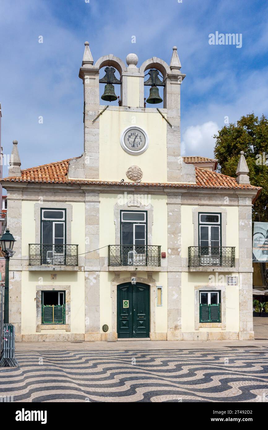 Antigos Paços do Concelho (old town hall), Praça 5 de Outubro, Cascais, Lisbon Region, Portugal Stock Photo