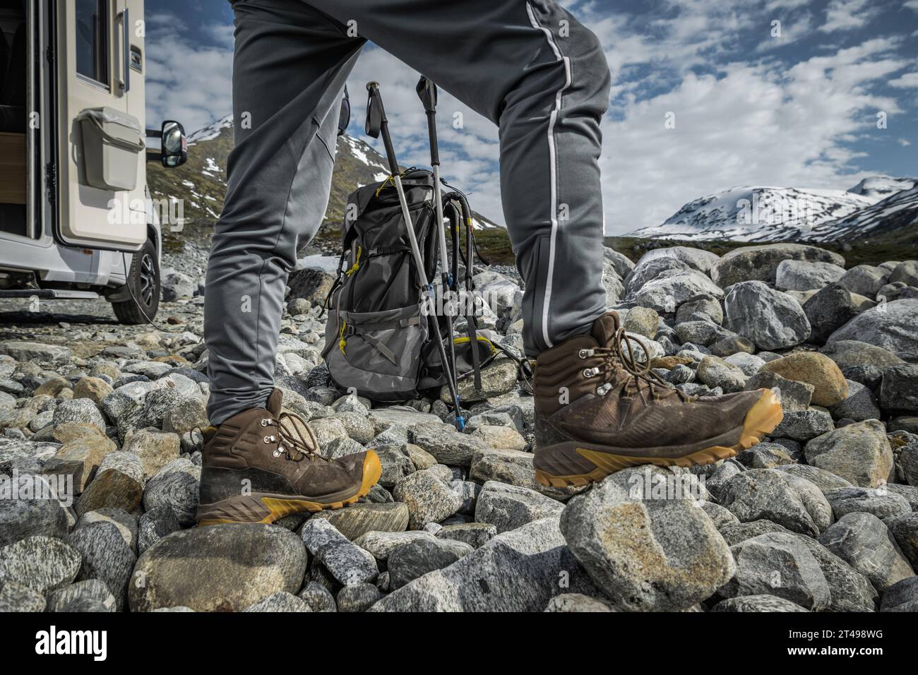 heavy duty hiking shoes