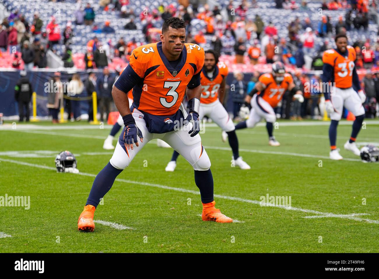 Denver Broncos quarterback Russell Wilson warms up before the start of ...