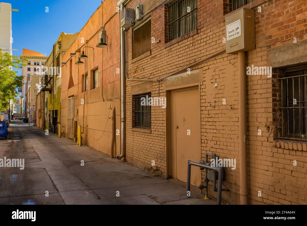 Alley near Central Avenue along Route 66 in Albuquerque, New Mexico, USA [No property release; editorial licensing only] Stock Photo