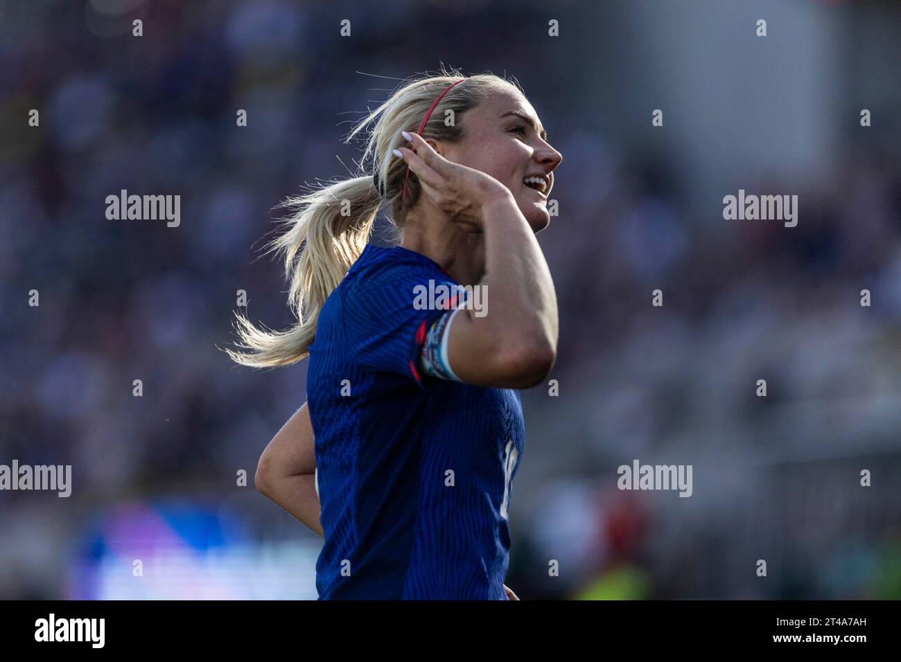 Lindsey Horan during the women's football international friendly