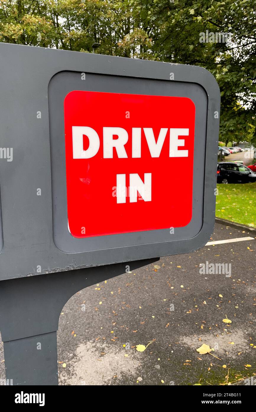 Entrance name board hi-res stock photography and images - Page 2 - Alamy