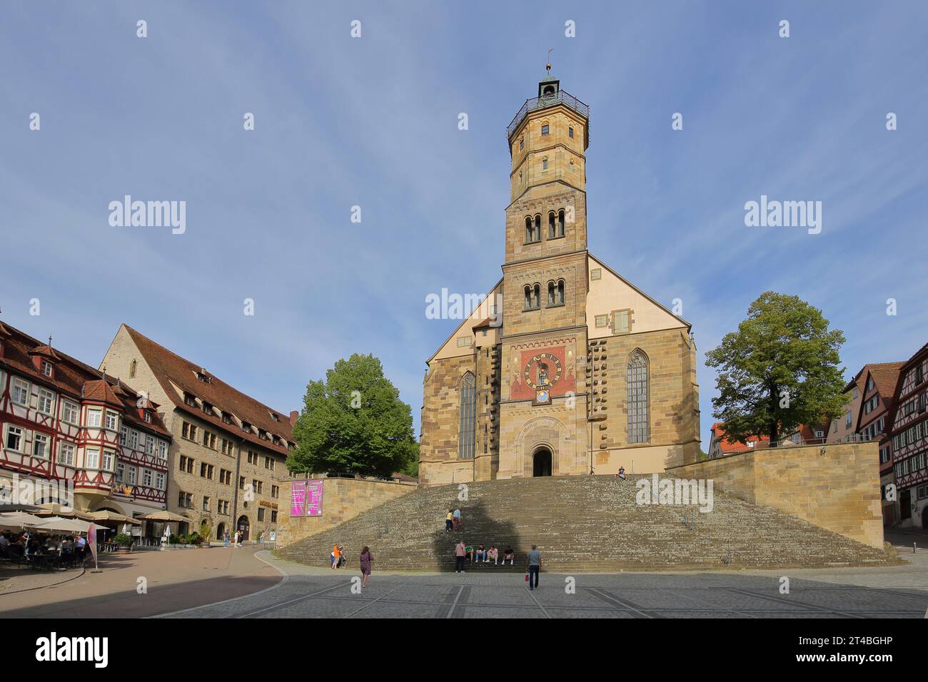 Market square with stairway to the Gothic St. Michael's Church, St. Michael's Church, flight of steps, half-timbered house, people, Schwaebisch Hall Stock Photo