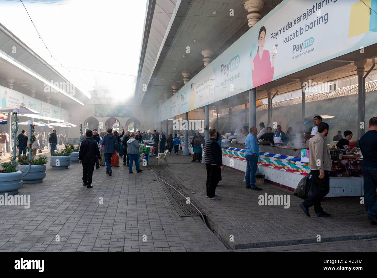 TASHKENT-OCTOBER 15: image from the great market (bazaar) with
