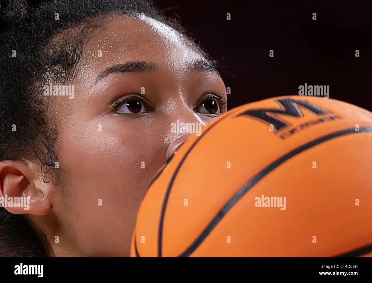 A female basketball player at the free throw line Stock Photo