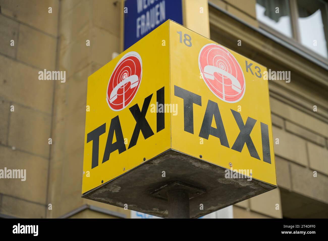 Taxi logo hi-res stock photography and images - Page 16 - Alamy