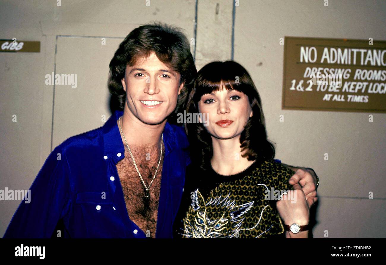 E2785 ;ANDY GIBB AND VICTORIA PRINCIPAL ; 1981 Credit: Lynn Mcafee