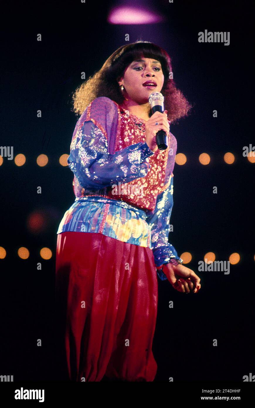 DENIECE WILLIAMS ;E8320 ;   Credit: Lynn Mcafee / Performing Arts Images www.performingartsimages.com Stock Photo