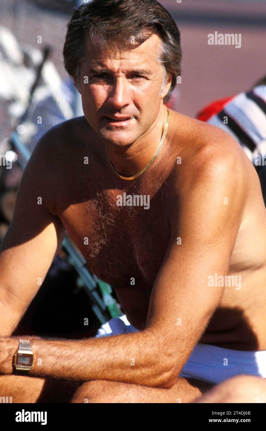 LYLE WAGGONER ;13 April 1935 17 March 2020) American actor, sculptor