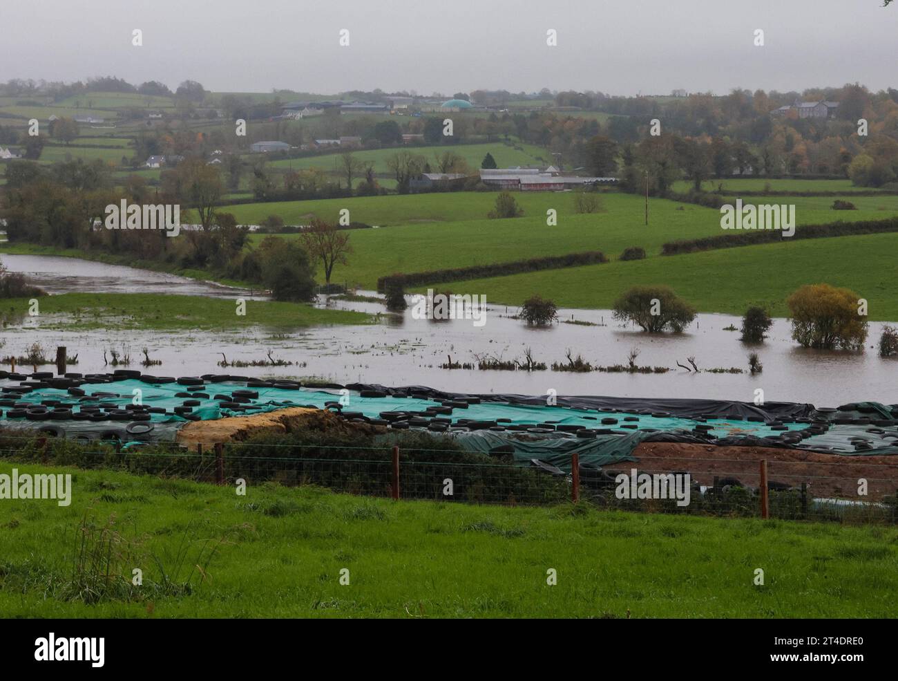 Moira, County Down, Northern Ireland, UK. 30th Oct 2023. UK weather - already over its banks the River Lagan rose higher following more heavy rain overnight. Surrounding farmland in the Lagan Valley is under substantial water for this time of year and the levels will remain high with further rain warnings in place between now and Friday as another storm-front rolls in. Credit: CAZIMB/Alay Live News. Stock Photo
