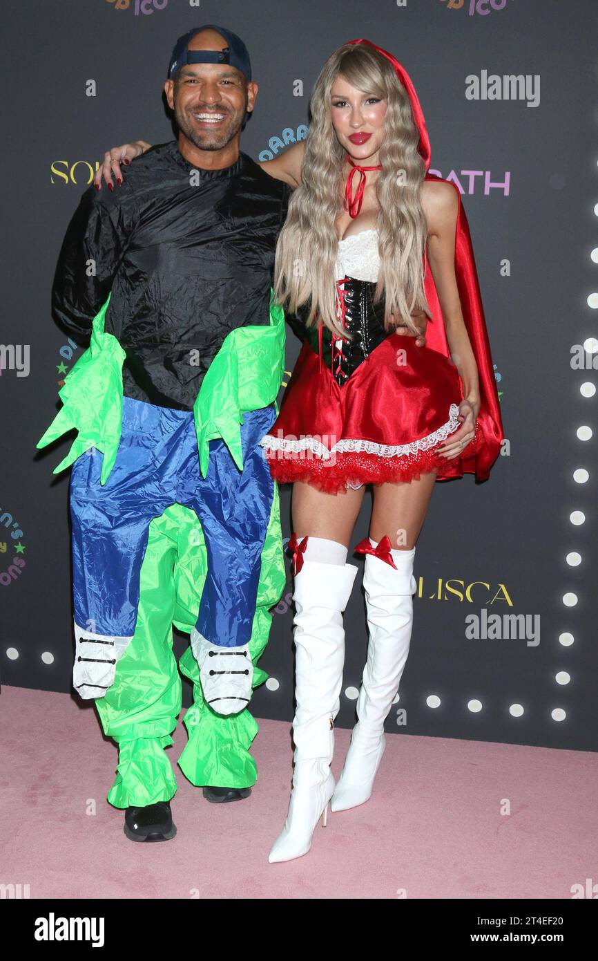 LOS ANGELES - OCT 27:  Amaury Nolasco, Katie Hoaldridge at the Darren Dzienciol's Pop Icons Halloween Party 2023 at the Private Residence on October 27, 2023 in Beverly Hills, CA   (Photo by Katrina Jordan/Sipa USA) Stock Photo