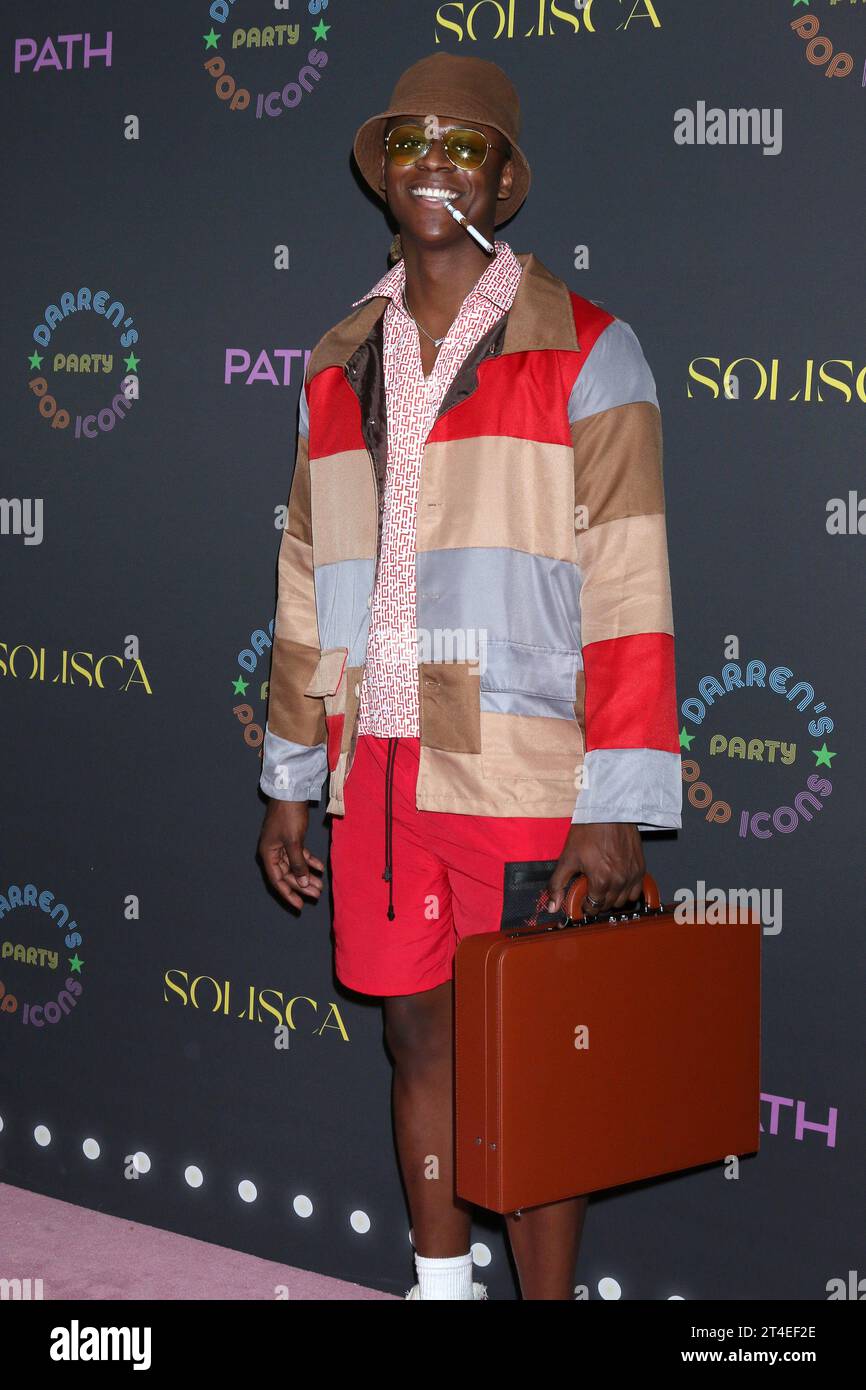 LOS ANGELES - OCT 27: Myles O'Neal at the Darren Dzienciol's Pop Icons