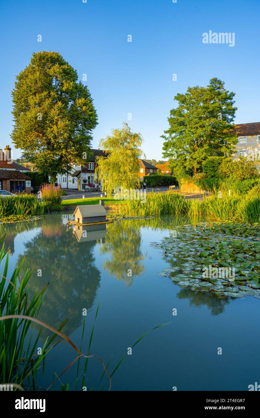 The Listed duck pond on the roundabout in Otford Kent Stock Photo Alamy
