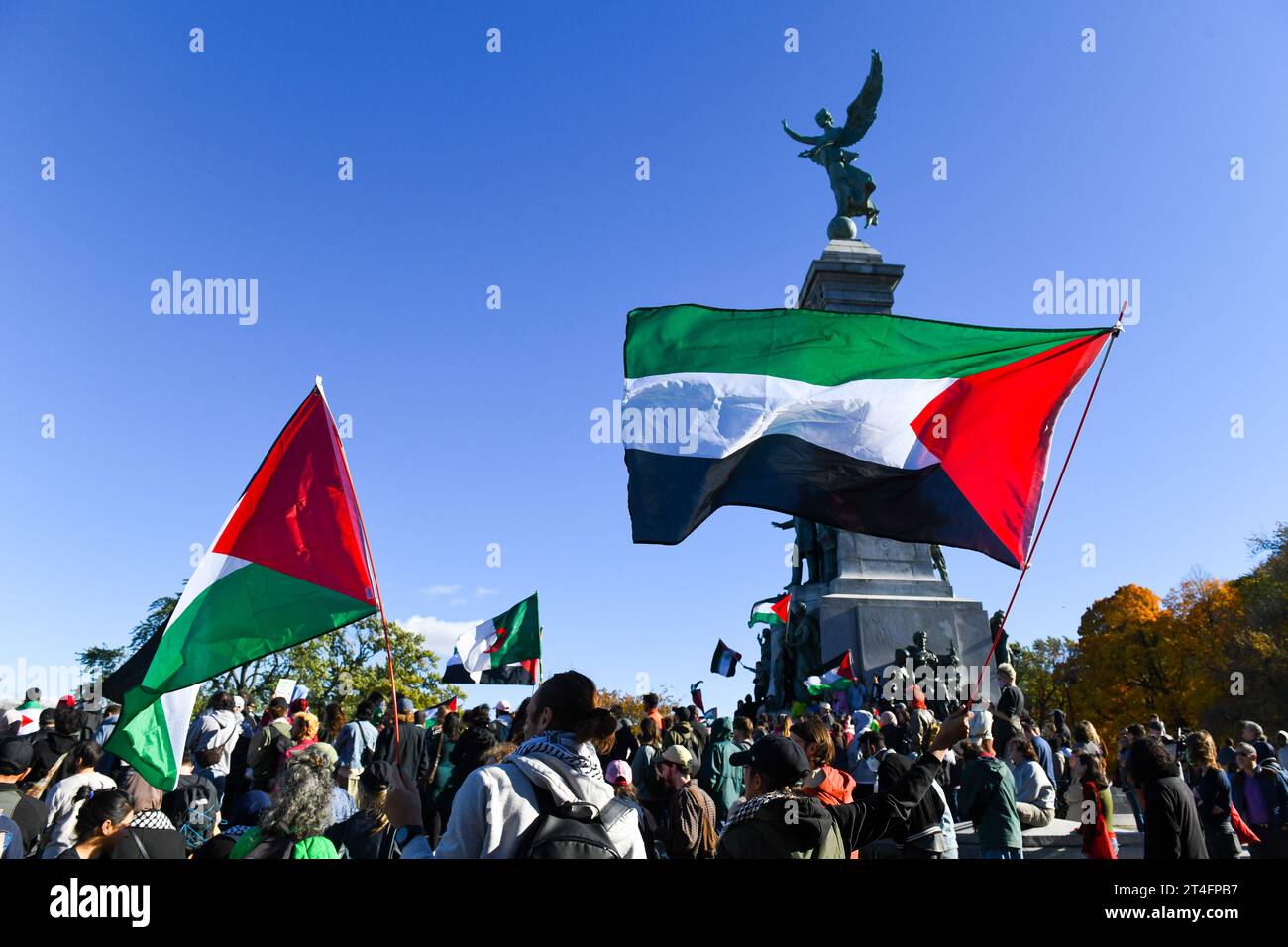 In Montreal, Canada, a multitude of demonstrators united in solidarity with Palestinians, fervently calling for an urgent ceasefire in Gaza, October 28, 2023 Stock Photo
