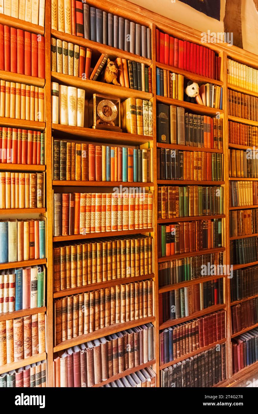 England, Kent, Westerham, Chartwell, Winston Churchill's Home, Exhibit of Winston Churchill's Bookshelf Stock Photo