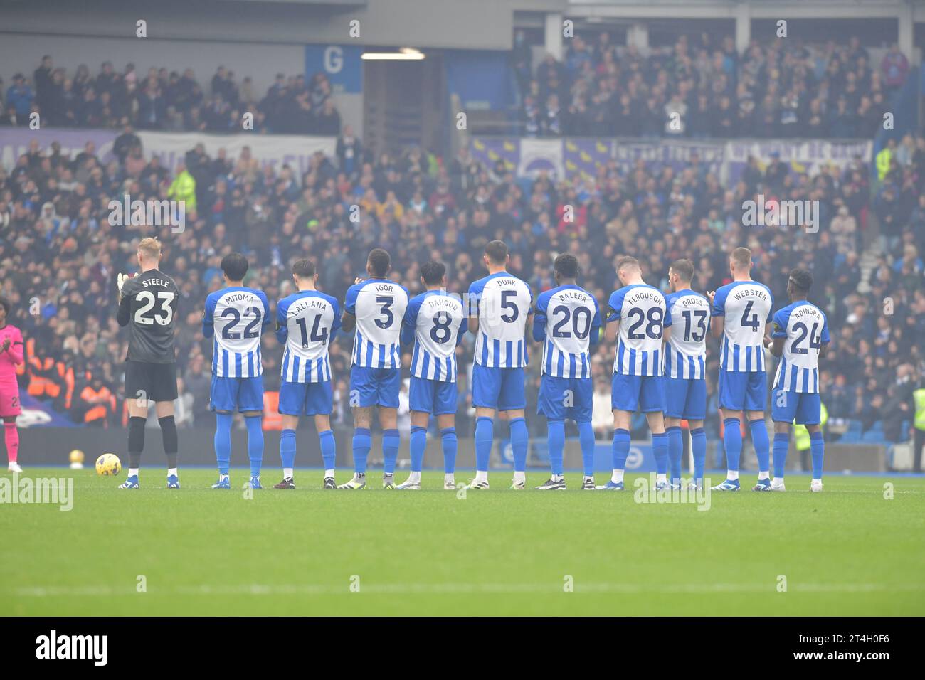 Brighton  players pay tribute to Sir Bobby Charlton and Bill Kenwright CBE during the Premier League match between Brighton and Hove Albion and Fulham at the American Express Stadium  , Brighton , UK - 29th October 2023 Photo Simon Dack / Telephoto Images. Editorial use only. No merchandising. For Football images FA and Premier League restrictions apply inc. no internet/mobile usage without FAPL license - for details contact Football Dataco Stock Photo