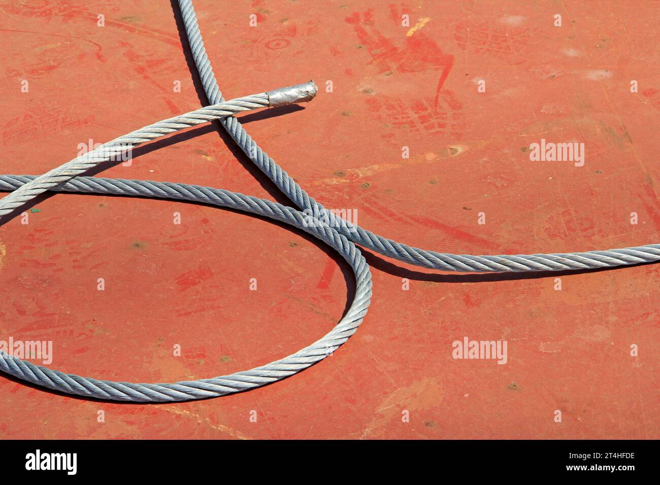 Thick cable hi-res stock photography and images - Alamy