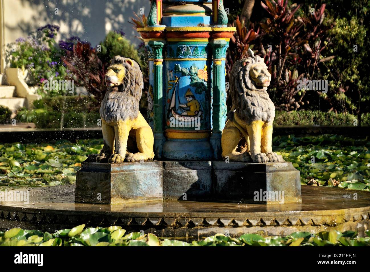 Statues of a two lion on fountain at Saheliyon Ki Bari Garden at ...