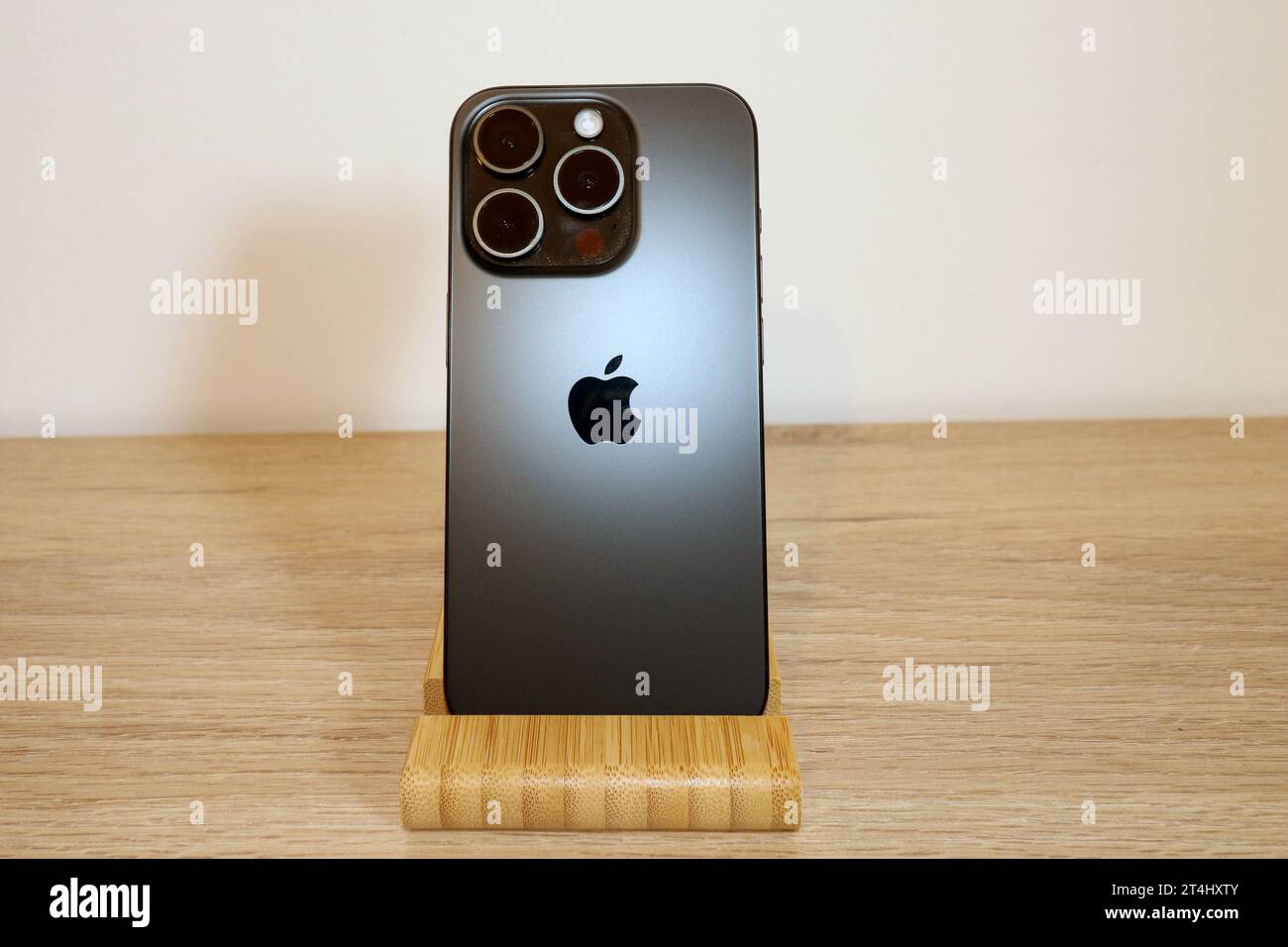 Apple iphone 15 pro black back Stock Photo - Alamy