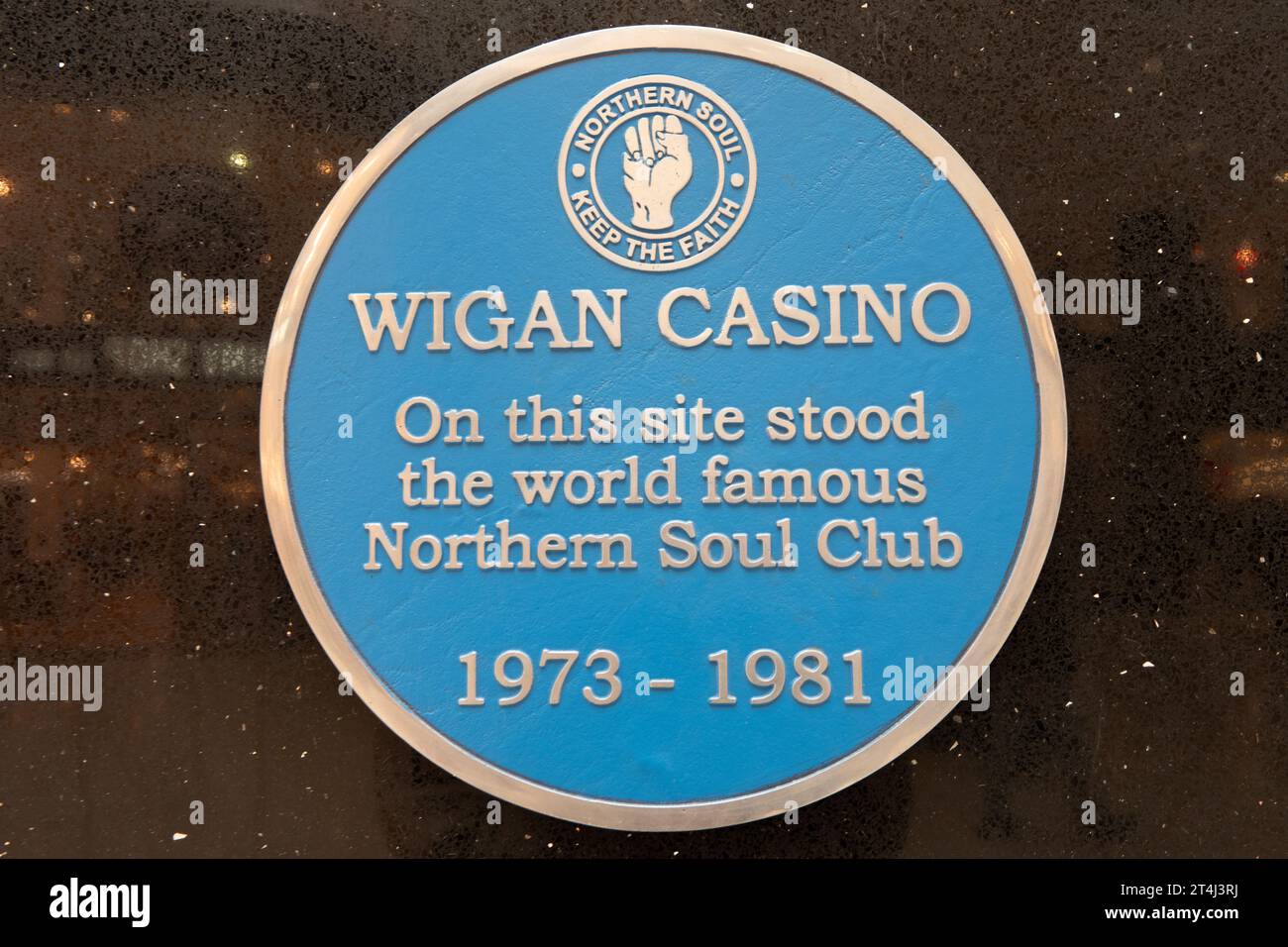 Blue Plaque for the Northern Soul former venue Wigan Casino.Grand Arcade shopping centre site of former Wigan casino. Wigan borough of Greater Manches Stock Photo