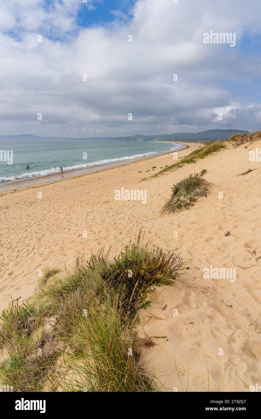 View of the extensive beach of La Lanzada, A Lanzada, in O Grove and Sanxenxo, Pontevedra, Galicia. Stock Photo