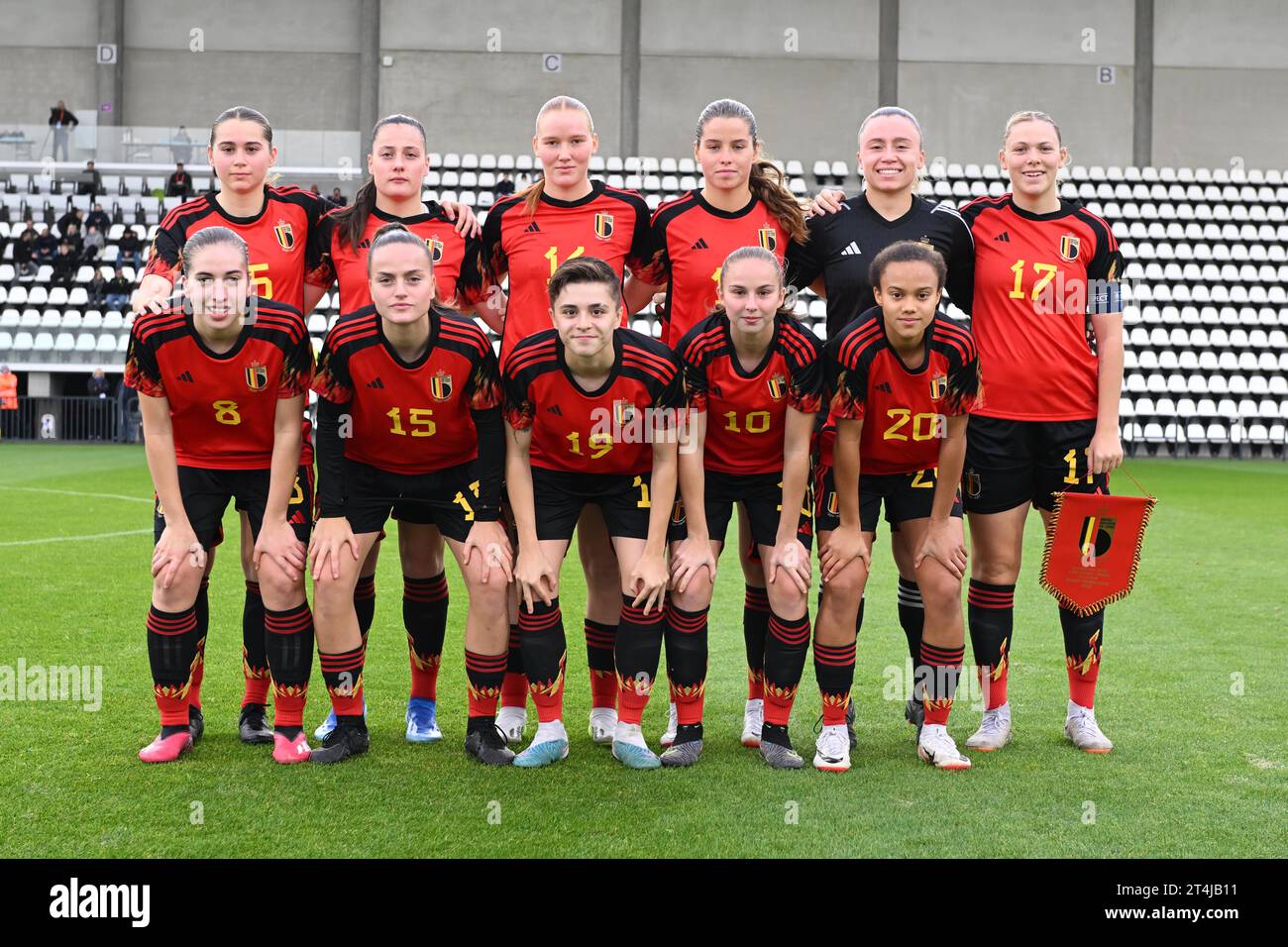 Tubize, Belgium. 31st Oct, 2023. The players of Belgium pose for a team photo before a female soccer game between the national women under 19 teams of Faroe islands and Belgium at the UEFA Women's Under-19 Qualifying round on the first matchday in Group A6 on Tuesday 31 October 2023 in Tubize, Belgium . Credit: sportpix/Alamy Live News Stock Photo