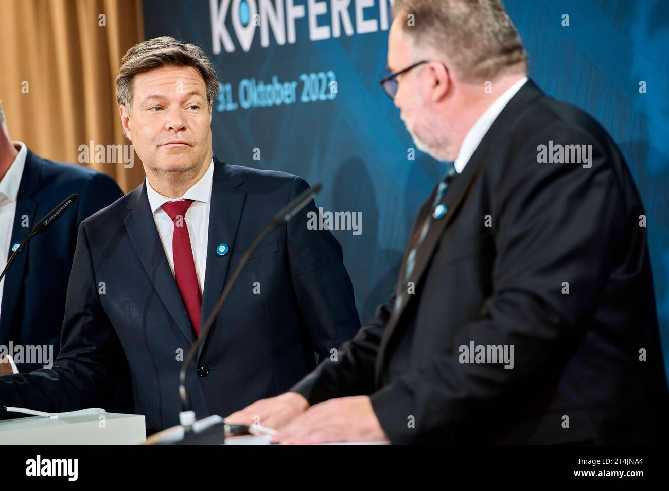 arbeit in deutschland wohnsitz im ausland