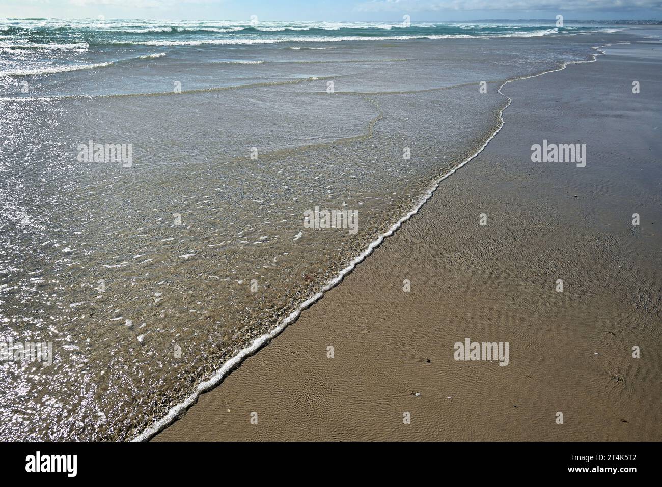 Wide close view sea waves hi-res stock photography and images - Alamy