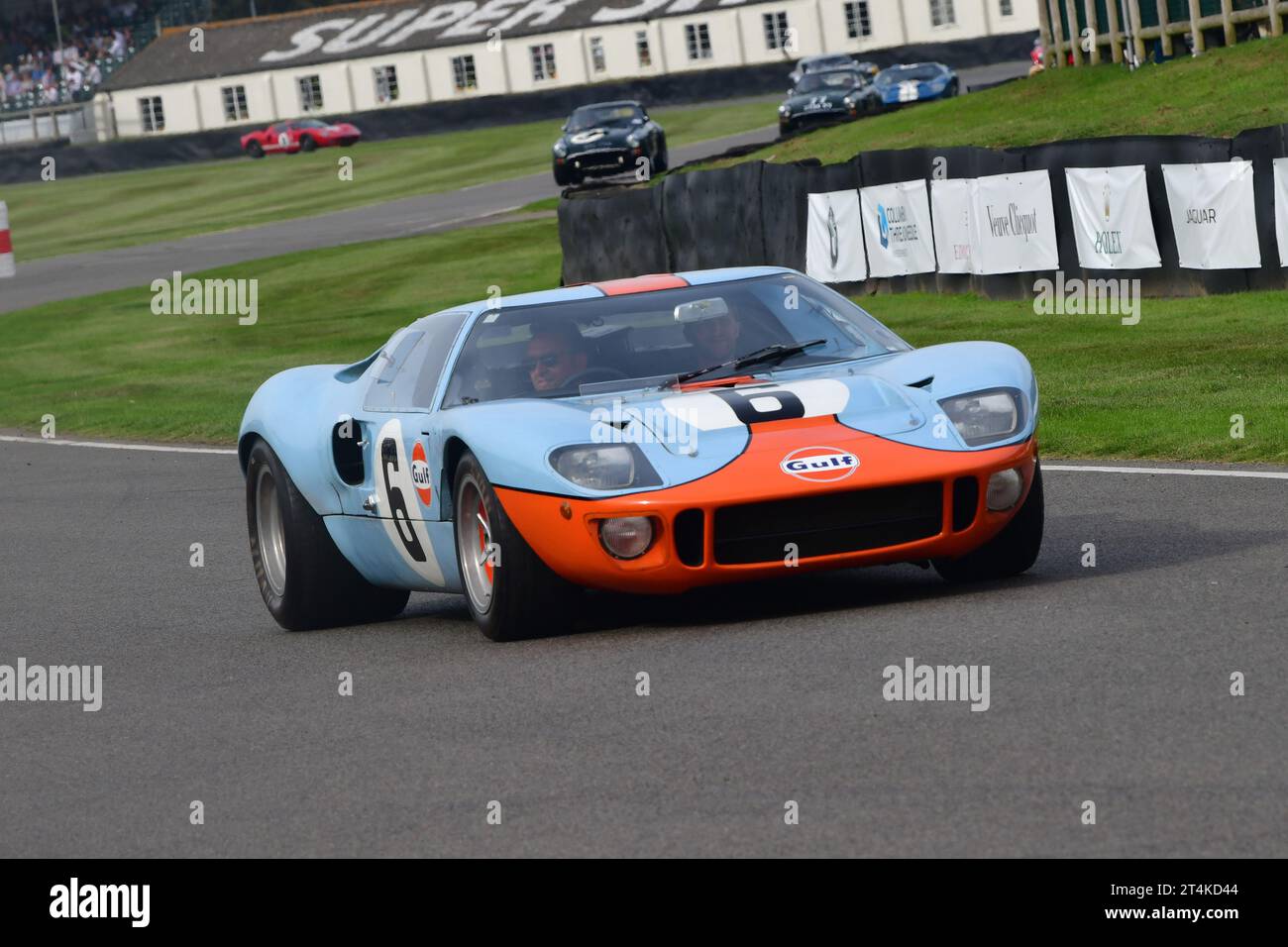 Ford GT40, Carroll Shelby Celebration, a parade of over fifty cars that featured in his legendary motorsport career as a driver (he won the Le Mans 24 Stock Photo