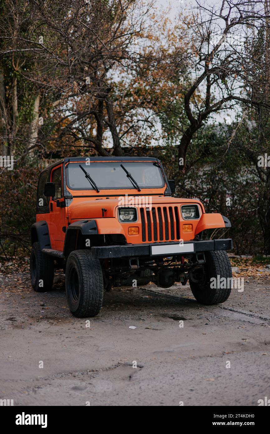 2 door jeep hi-res stock photography and images - Alamy