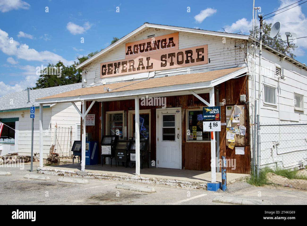 Aguanga, California, USA. 11th Aug, 2014. An old general store, located near the intersection of Highways 79 and 371. (Credit Image: © Ian L. Sitren/ZUMA Press Wire) EDITORIAL USAGE ONLY! Not for Commercial USAGE! Stock Photo