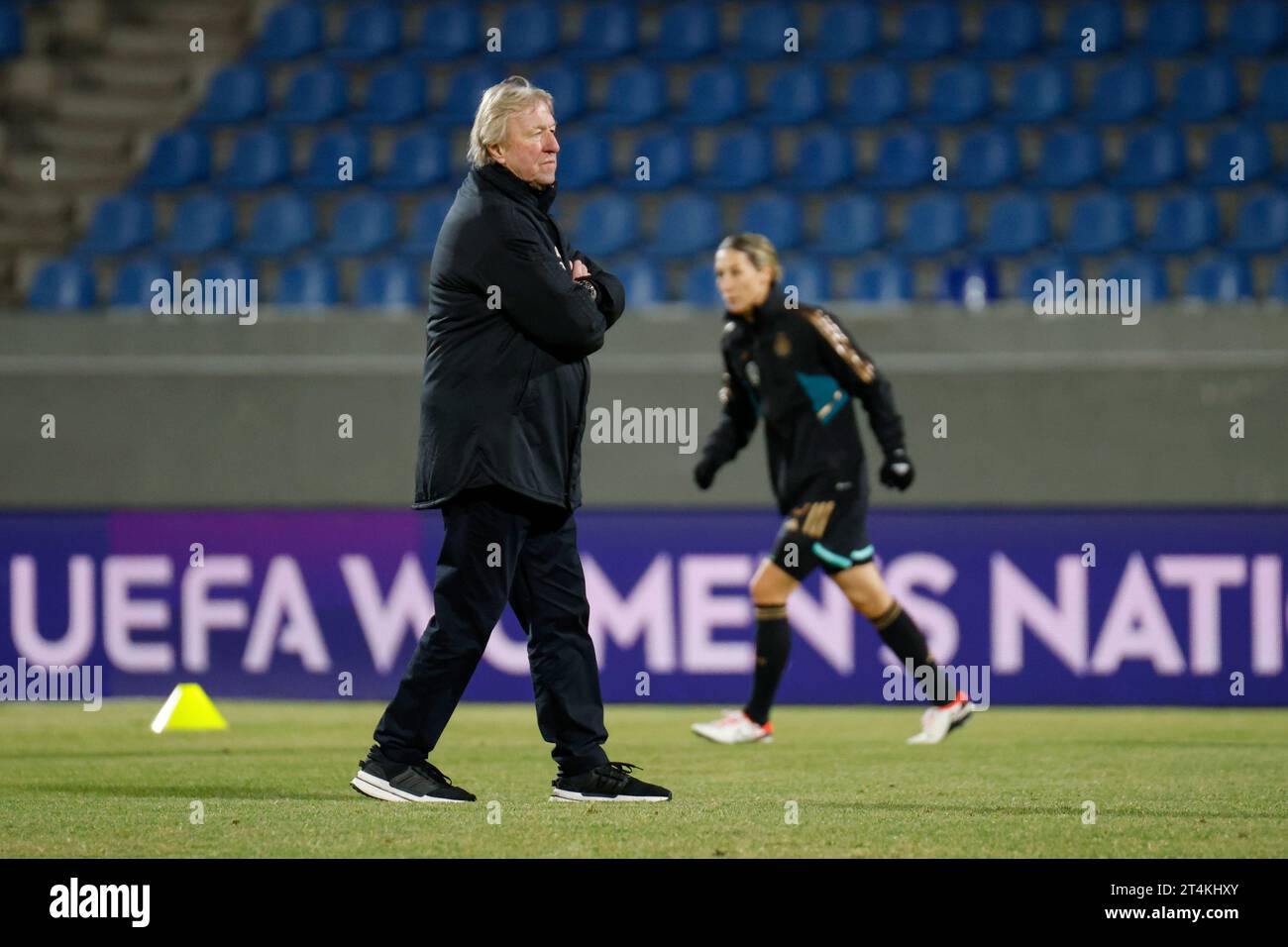 Reykjavik, Iceland. 31st Oct, 2023. Soccer, Women: Nations League A, group stage, group 3, matchday 4, Iceland - Germany, Laugardalsvöllur. German coach Horst Hrubesch before the match. Credit: Brynjar Gunnarsson/dpa/Alamy Live News Stock Photo