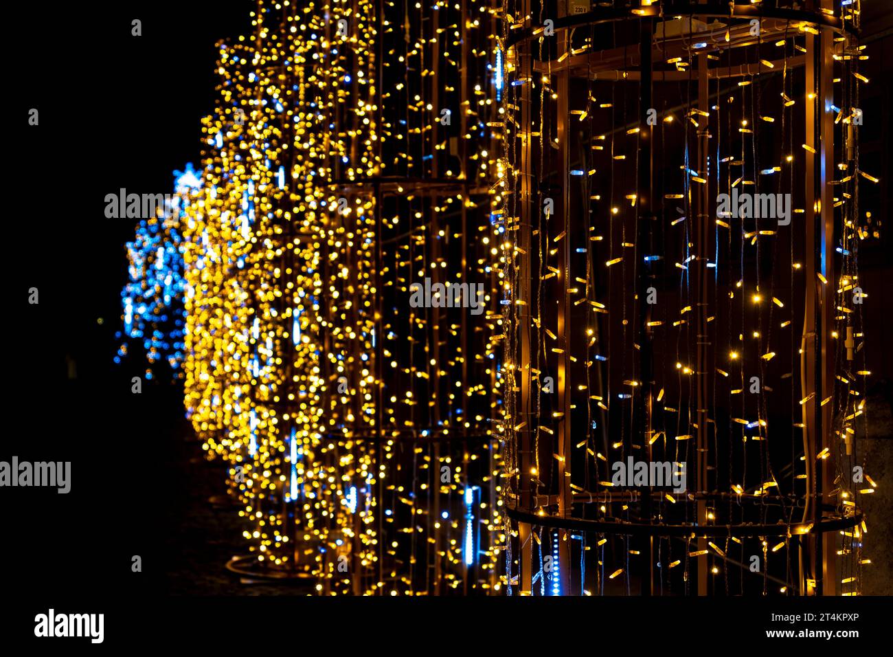 Bright street lights in dark hi-res stock photography and images - Alamy