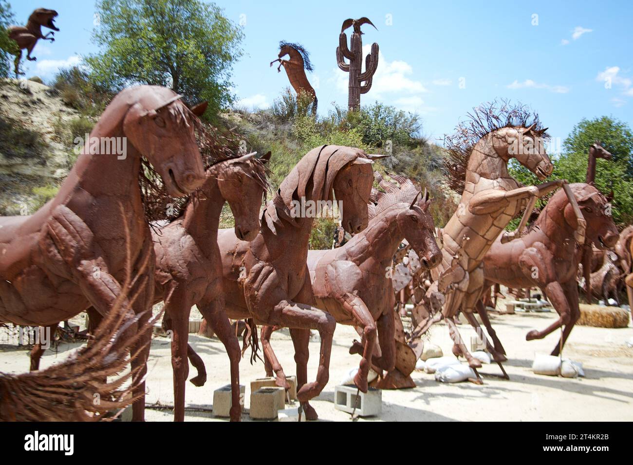 Aguanga, California, USA. 11th Aug, 2014. The large metal sculptures of Richard Breceda along Hwy 79 and at his nearby gallery in Aguanga California. (Credit Image: © Ian L. Sitren/ZUMA Press Wire) EDITORIAL USAGE ONLY! Not for Commercial USAGE! Stock Photo