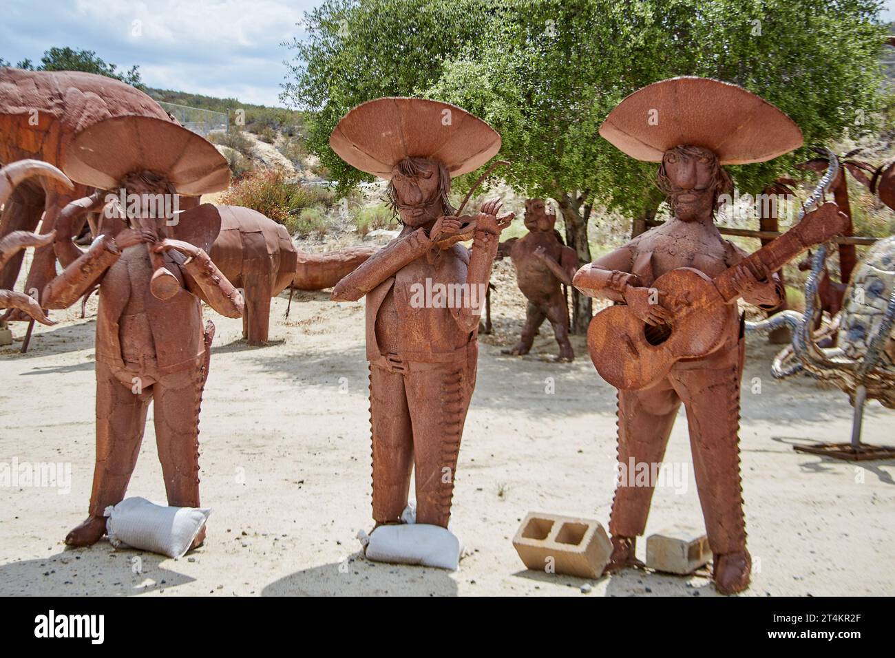 Aguanga, California, USA. 11th Aug, 2014. The large metal sculptures of Richard Breceda along Hwy 79 and at his nearby gallery in Aguanga California. (Credit Image: © Ian L. Sitren/ZUMA Press Wire) EDITORIAL USAGE ONLY! Not for Commercial USAGE! Stock Photo