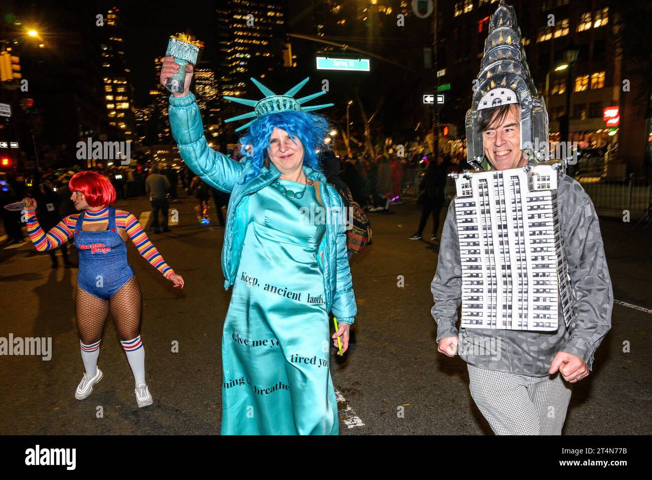New York, USA. 31st Oct, 2023. People wear costumes reperesenting the