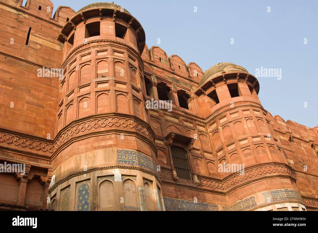 Walls of the Red Fort of Agra, Akbar Gate, Uttar Pradesh, India, UNESCO ...