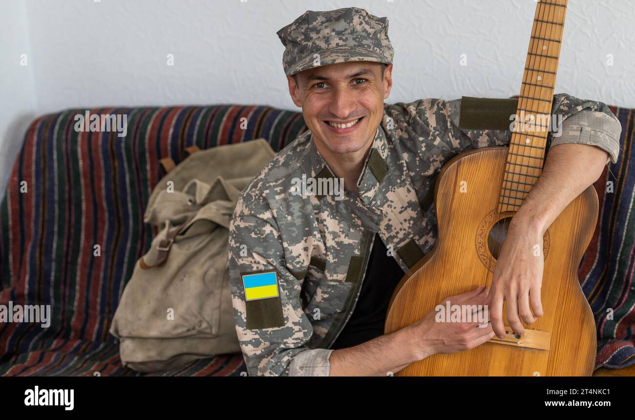 Machine gun guitar hi-res stock photography and images - Alamy