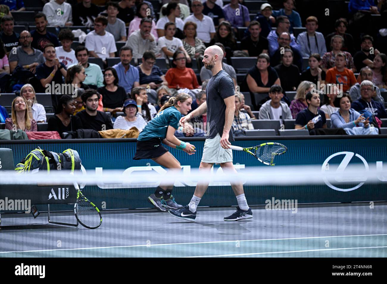 Broken racket hi-res stock photography and images - Alamy