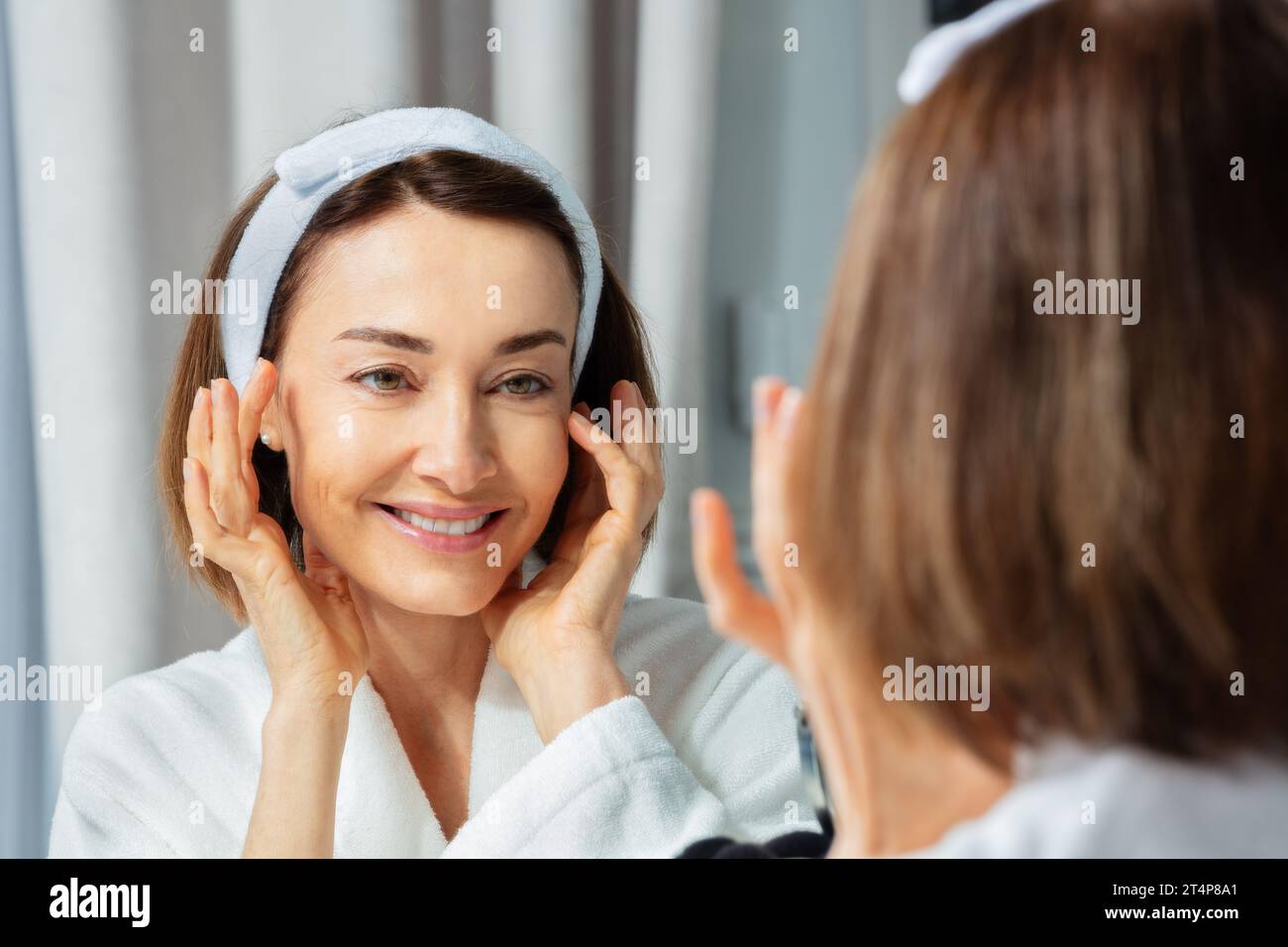 Mature woman face before hi-res stock photography and images - Alamy