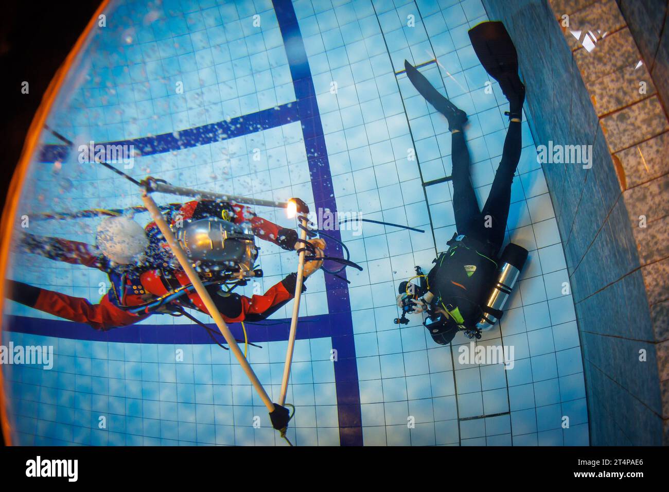 Practical parts of the Zero visibility diving, diver rescue training