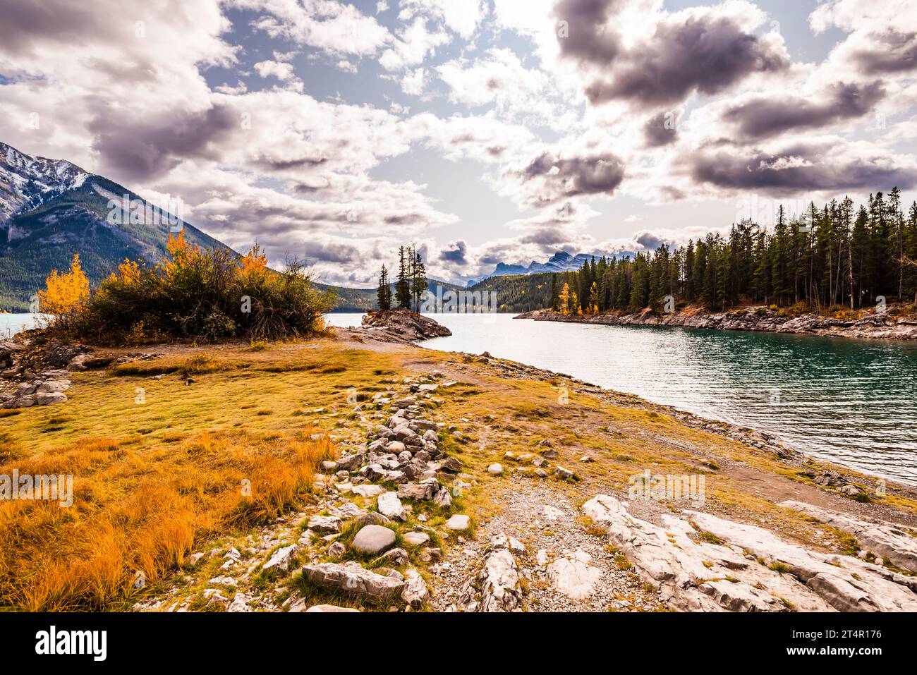 Autumn colours at Lake Minnewanka, Banff, Alberta, Canada Stock Photo ...