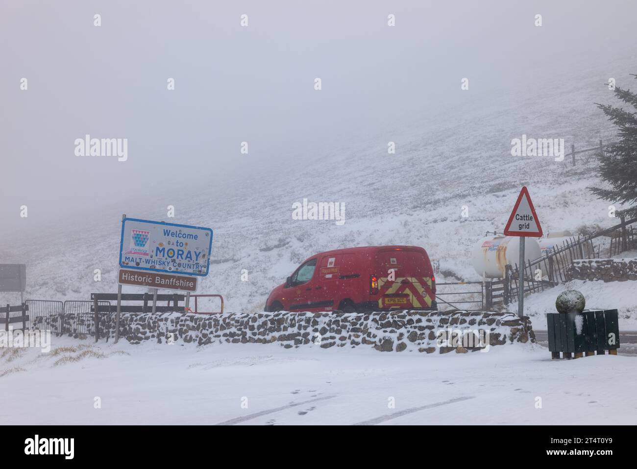 A939 at Lecht Ski Centre, Moray and Aberdeenshire Border, UK. 1st Nov, 2023. This is the Border sign with snow having fallen this mornining. Credit: JASPERIMAGE/Alamy Live News Stock Photo
