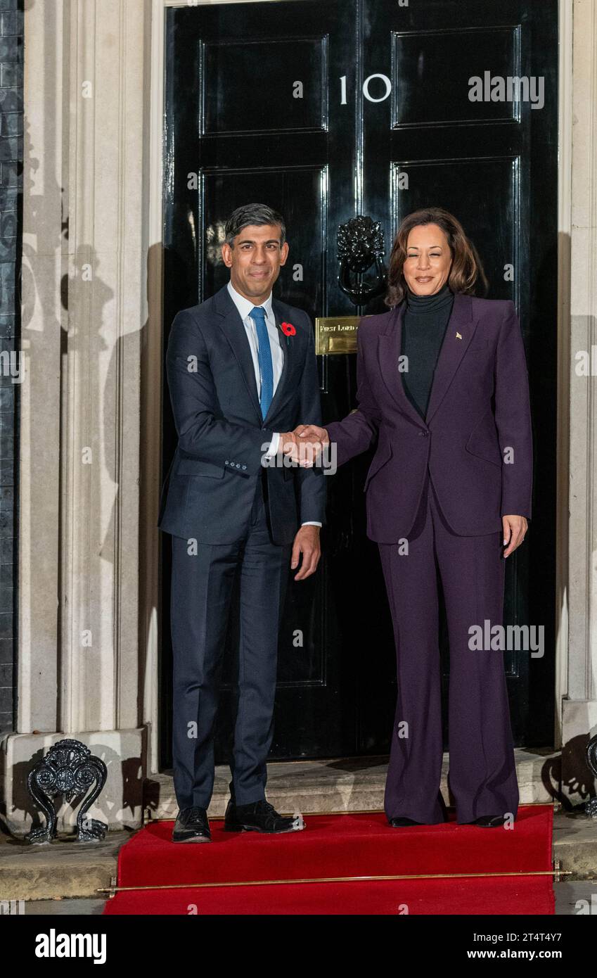 London, UK. 1st Nov, 2023. US Vice President Kamala Harris and Prime Minister Rishi Sunak meet at Downing Street, Vice President Harris is visiting Britain to deliver a major policy speech on Artificial Intelligence (AI) and to attend the AI Safety Summit 2023 Credit: Ian Davidson/Alamy Live News Stock Photo