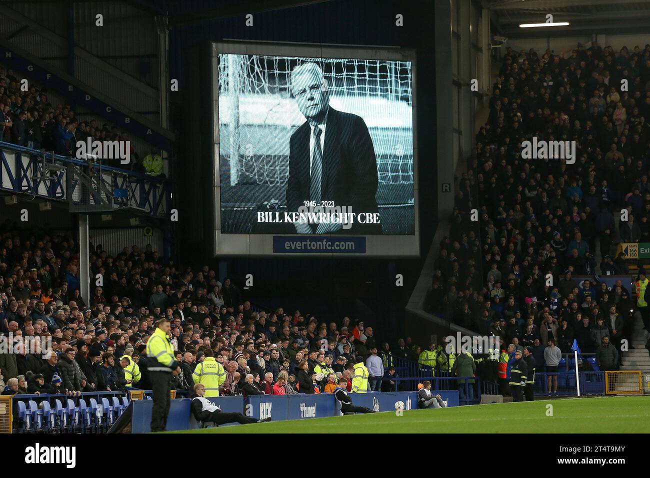 Everton, UK. 01st Nov, 2023. A tribute to former Everton Chairman Bill Kenwright CBE following his recent death. Carabao Cup, EFL Cup match, Everton v Burnley at Goodison Park in Liverpool on Wednesday 1st November 2023. this image may only be used for Editorial purposes. Editorial use only, pic by Chris Stading/Andrew Orchard sports photography/Alamy Live news Credit: Andrew Orchard sports photography/Alamy Live News Stock Photo