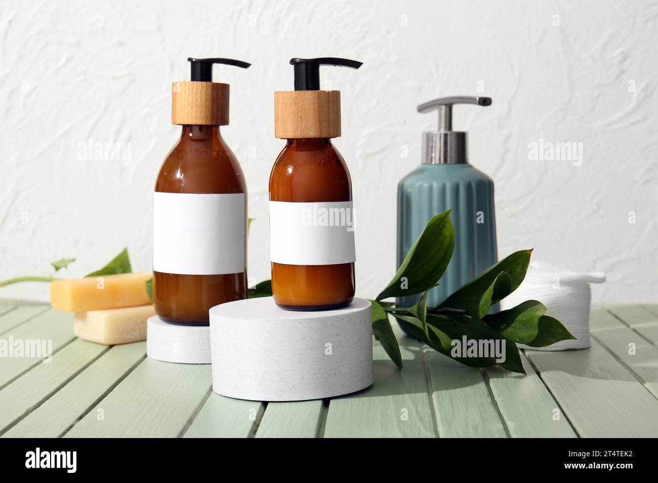 Table For Shapoo Cleaning table products leaves hi-res stock photography and images - Alamy