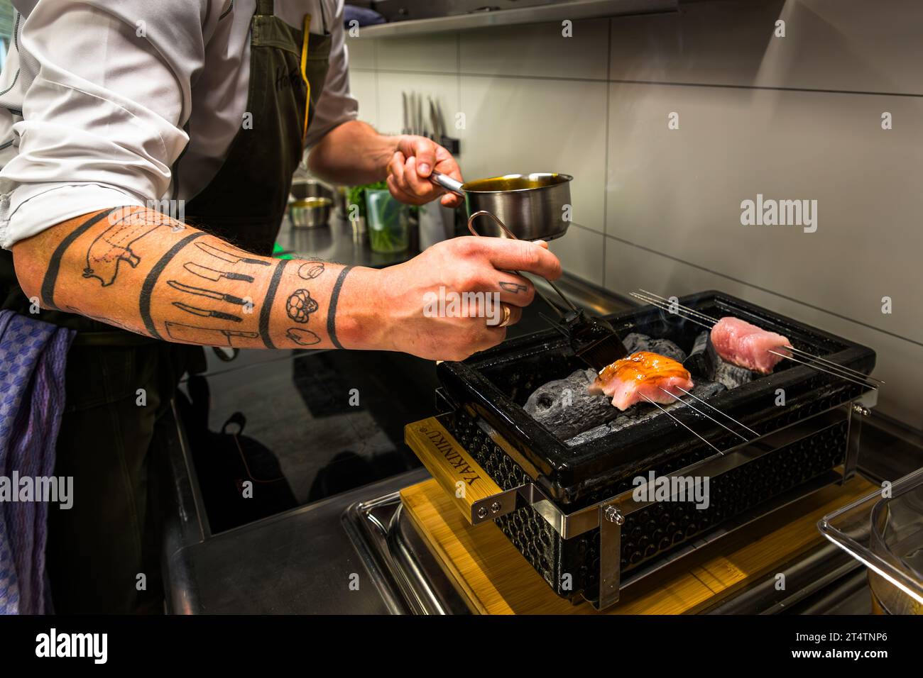 Indoor home grill on kitchen hi-res stock photography and images - Alamy