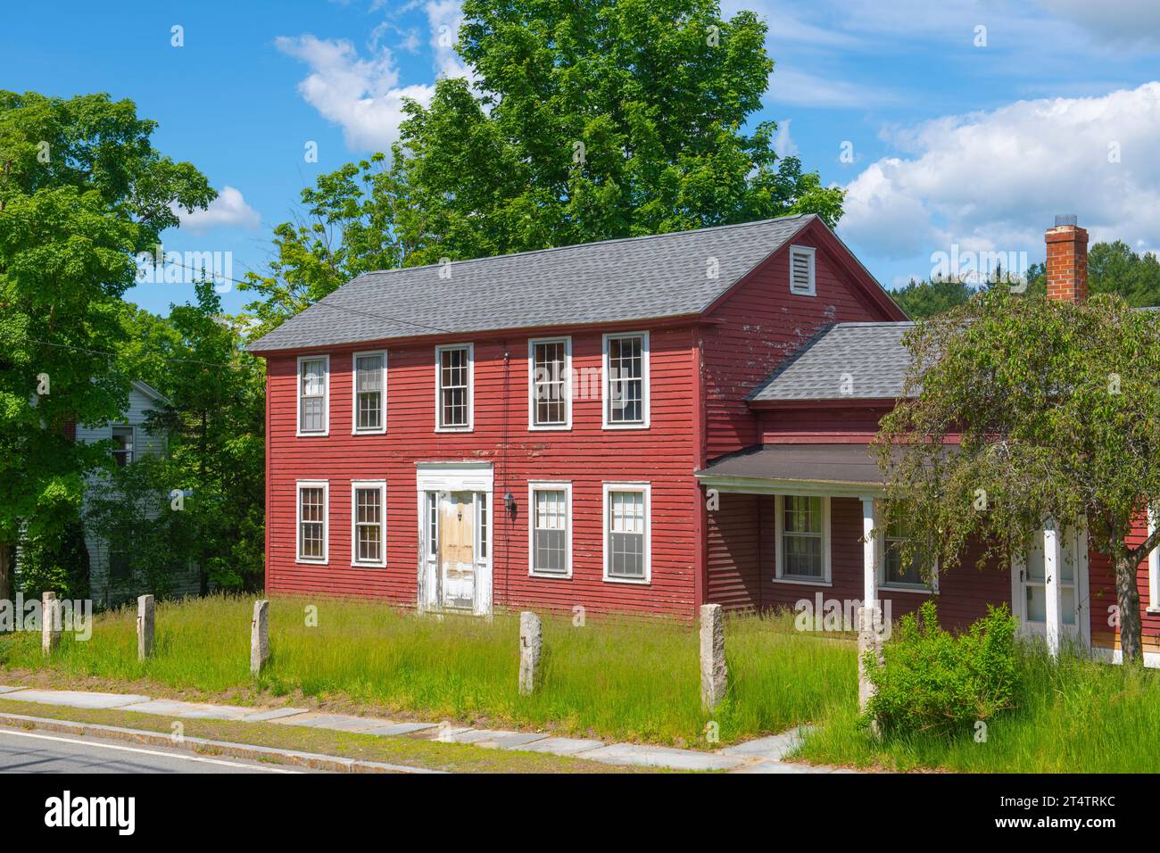 Historic colonial style building on Main Street at Town Common in